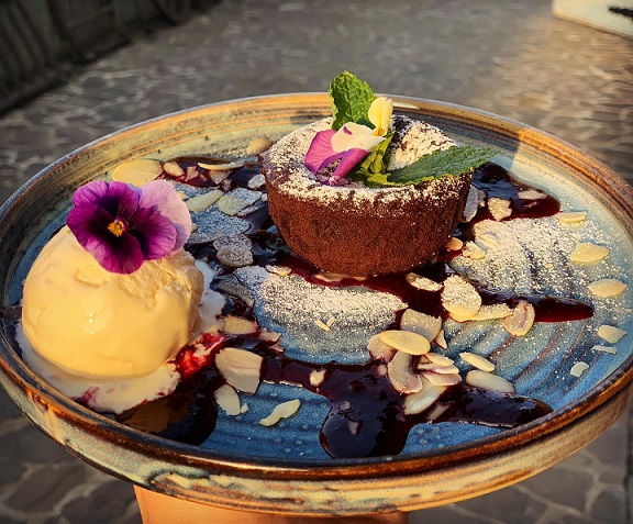 Cazare in Baile Felix - CONACUL SFANTUL SAVA  BRANCOVICI - Ineu