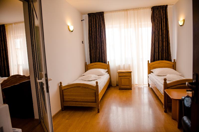 Cazare in Baile Felix - PENSIUNEA ROUA - Arad