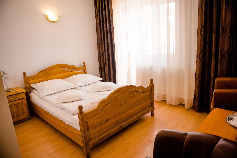 Cazare in Baile Felix - PENSIUNEA ROUA - Arad