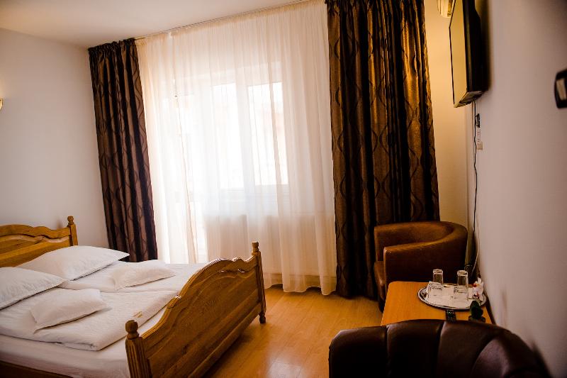 Cazare in Baile Felix - PENSIUNEA ROUA - Arad