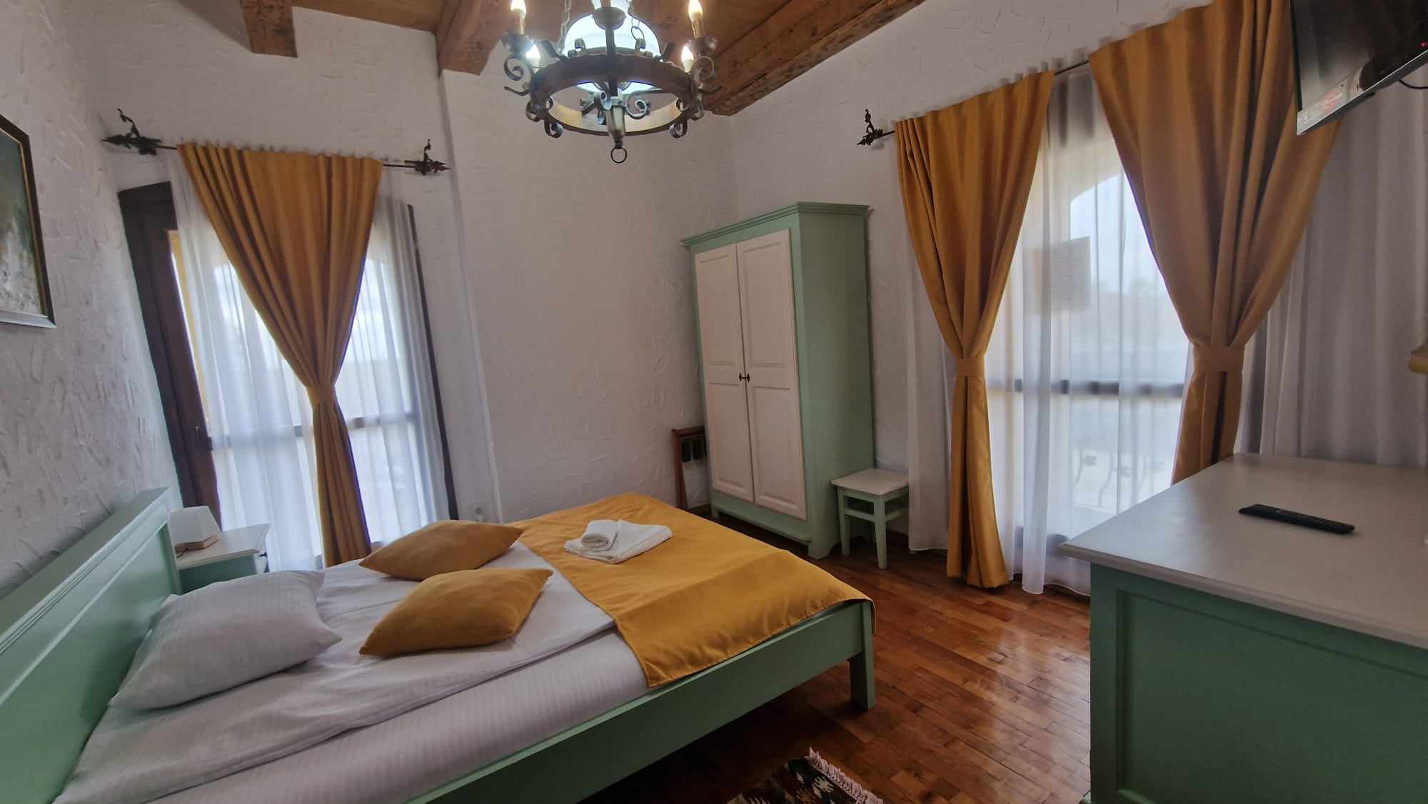 Cazare in Baile Felix - HANUL MOARA CU NOROC - Ineu